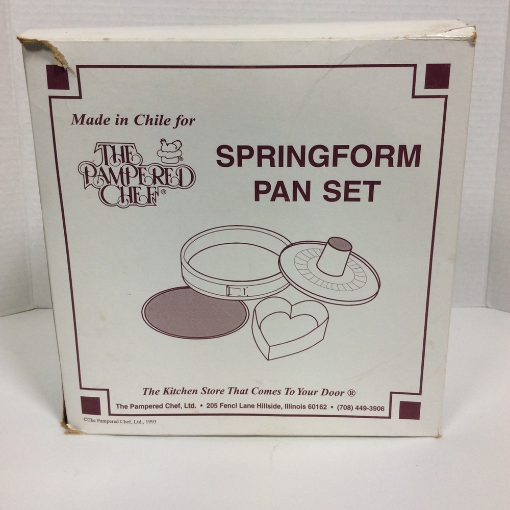 The Pampered Chef Springform Pan Set.